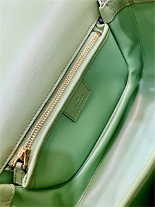 Gu.cci Blondie Small Top Handle Bag Light Green Leather 735101