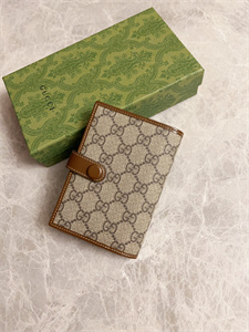 Gu.cci GG Passport Case With Interlocking G 724562