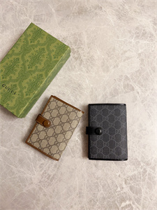 Gu.cci GG Passport Case With Interlocking G 724562