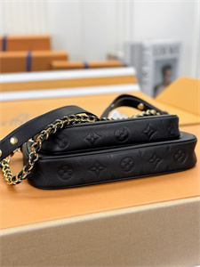 L.V Multi Pochette Accessories Monogram Empreinte Grained Cowhide Black M80399