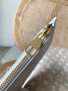 L.V Neverful MM Monogram Empreinte Green/Beige M46102