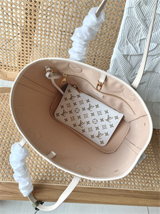 L.V Neverful MM Monogram Empreinte Green/Beige M46102