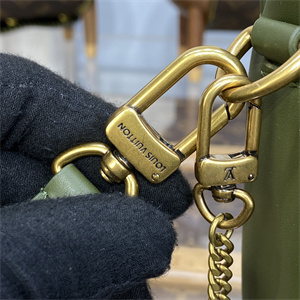 L.V New Wave Multi Pochette Khaki Green M56471