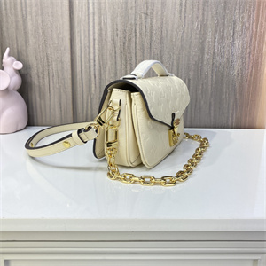 L.V Pochette Métis East West Monogram Empreinte Cream M22942