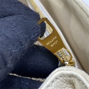 L.V Pochette Métis East West Monogram Empreinte Cream M22942