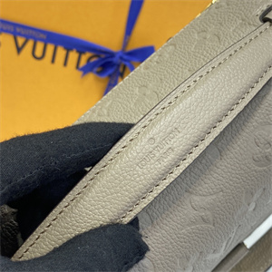 L.V Pochette Métis Monogram Empreinte Turtledove M44881