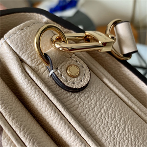 L.V Pochette Métis Monogram Empreinte Cream M45596