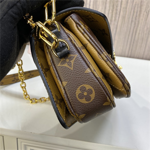 L.V Pochette Métis East West Monogram and Reverse Mongoram Canvas M46279