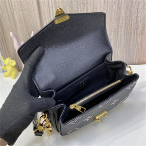L.V Pochette Métis East West Monogram Empreinte Black M46596