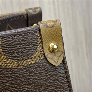 L.V ONTHEGO MM Monogram Canvas with Monogram Long Strap M45039