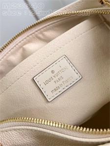 L.V ONTHEGO East West Monogram Empreinte Cream M23698