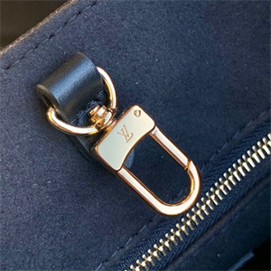 L.V ONTHEGO PM Monogram Empreinte Black M45653