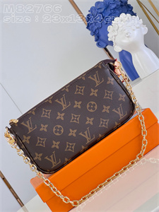 L.V Pochette Accessories Monogram Canvas M82766