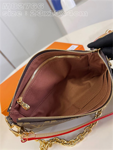 L.V Pochette Accessories Monogram Canvas M82766