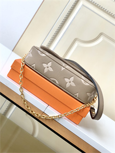 L.V Wallet On Chain IVY Monogram Emprenite Beige M82211