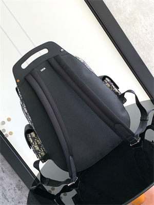 Di.or Maxi Gallop Backpack Oblique Jacquard With Grained Calfskin