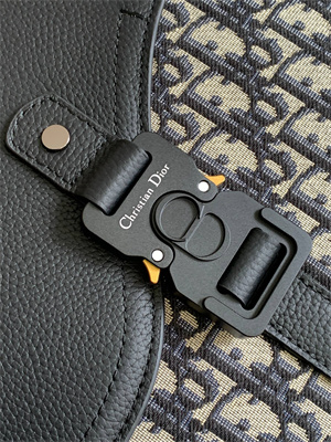 D*or saddle messenger bag oblique jacquard with grained calfskin