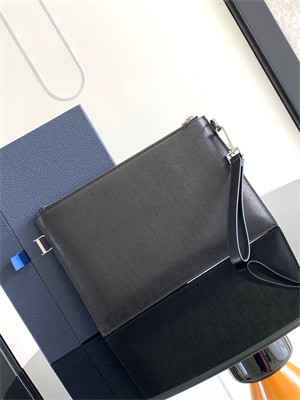 Di.or Pouch Black Oblique Galary Calfskin