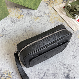 Gu.cci Jumbo GG Pouch Black Leather 760245