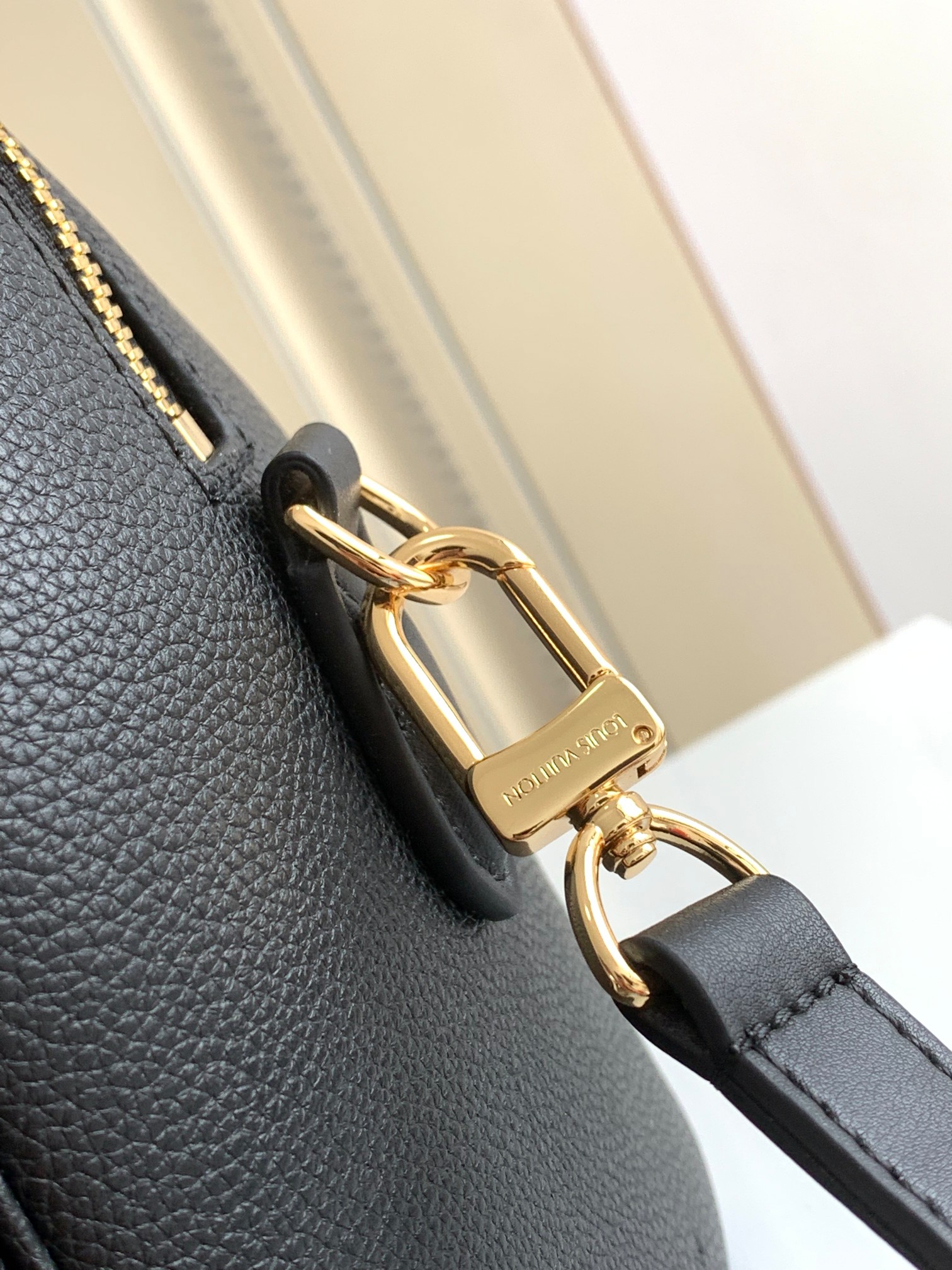 L.V Speedy Bandoulière 25 Monogram Empreinte Black M58947