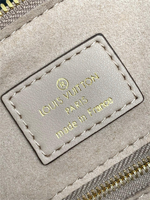 L.V Speedy Bandoulière 25 Monogram Empreinte Turtledove M58947