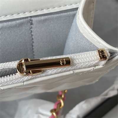 Cha.nel Wallet On Chain With Handel Shinny Calfskin Gold Tone Metal White AP3242