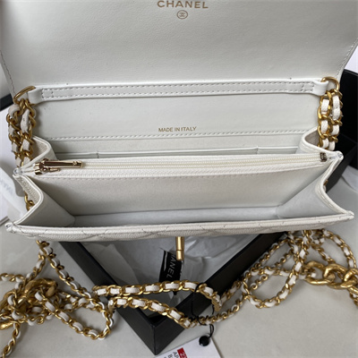 Cha.nel Wallet On Chain Grained Calfskin Gold Tone Metal White AP3368