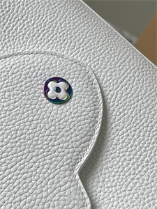 L.V Capucines MM Bag Taurillon Leather White M22055