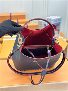 L.V Néonoé MM Bag Monogram Empreinte Navy M45306