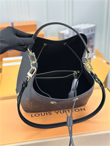 L.V Néonoé MM Bag Monogram Empreinte Black M45306