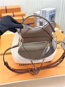 L.V Néonoé MM Bag Monogram Empreinte Cream M45306