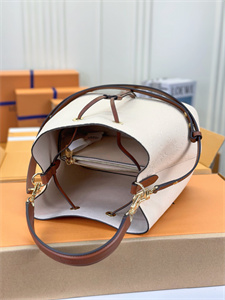 L.V Néonoé MM Bag Monogram Empreinte Cream M45306