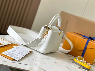 L.V Capucines Mini Bag Taurillon Leather White M59433