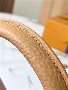 L.V Capucines BB Bag Taurillon Leather Beige/Pink M59465