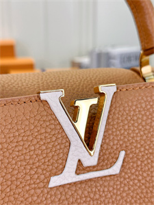 L.V Capucines MM Bag Taurillon Leather Brown M21798