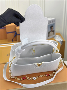 L.V Capucines MM Bag Taurillon Leather White M22375