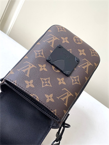 L.V S-Lock Vertical Wearable Wallet Monogram Canvas M81522