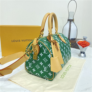 L.V Speedy P9 Bandoulière 25 Monogram Soft Calfskin Green M24423