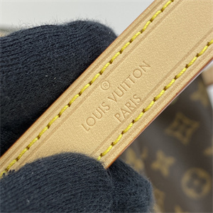 L.V Noé Bag Monogram Canvas M42224