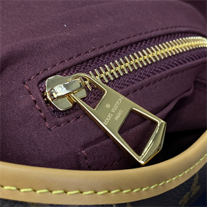 L.V Carryall MM Bag Monogram Canvas M46197