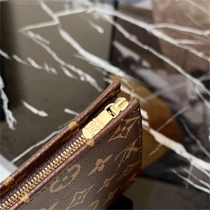 L.V Toiletry Pouch 19 Monogram Canvas M47544