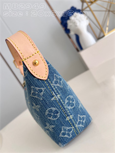 L.V Hills Pochette Bag Monogram Denim M82949