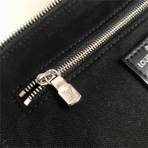 L.V Toilet Bag Damier Graphite N47625