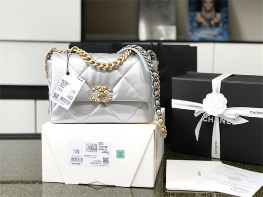 Cha.nel 19 Handbag Goatskin Gold Double C Metal Silver AS1160