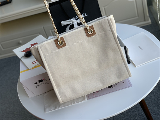 Cha.nel Deauville MM Shopping Bag Bead Mixed Fibers Gold Tone Metal Cream A67001