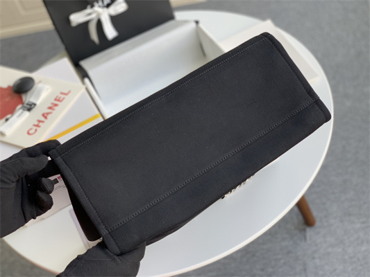 Cha.nel Deauville Large Shopping Bag Bead Mixed Fibers Gold Tone Metal Black A66941