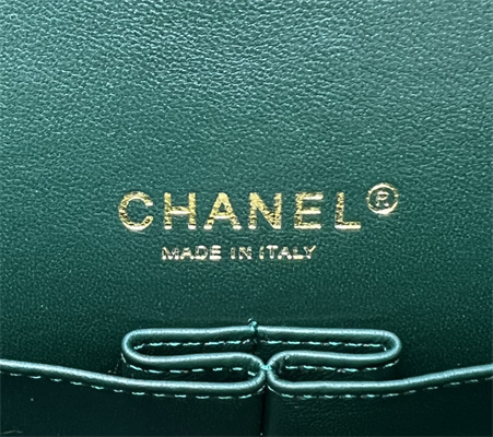 Cha.nel Medium Classic Flap Bag Tweed Gold Tone Metal Colorful A01112