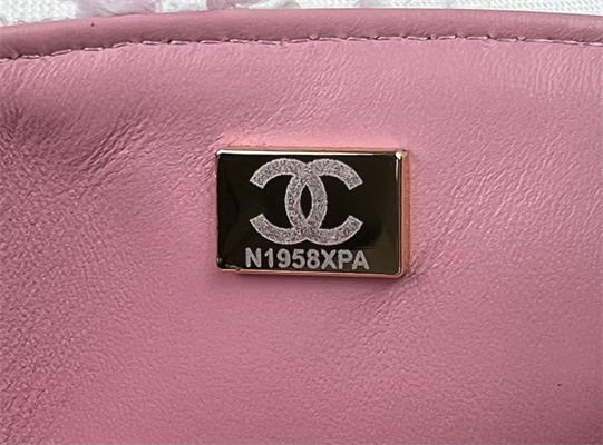 Cha.nel Medium Classic Flap Bag Tweed Gold Tone Metal Pink A01112