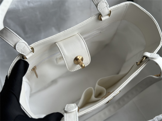 Cha.nel Shopping Bag Smooth Calfskin Gold Tone Metal White AS3508