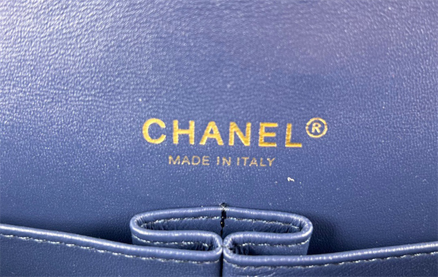 Cha.nel Medium Classic Flap Bag Tweed Gold Tone Metal Blue A01112